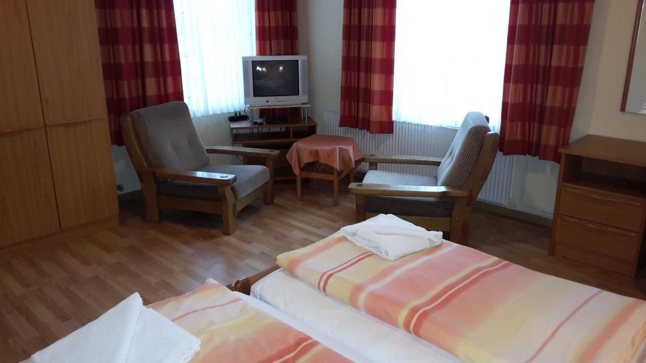 Landgasthof Schoenecke Wahrenholz Dış mekan fotoğraf