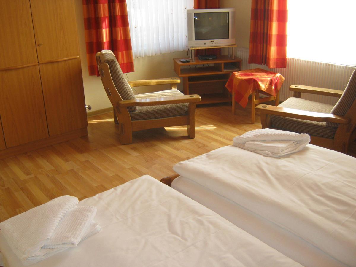Landgasthof Schoenecke Wahrenholz Dış mekan fotoğraf