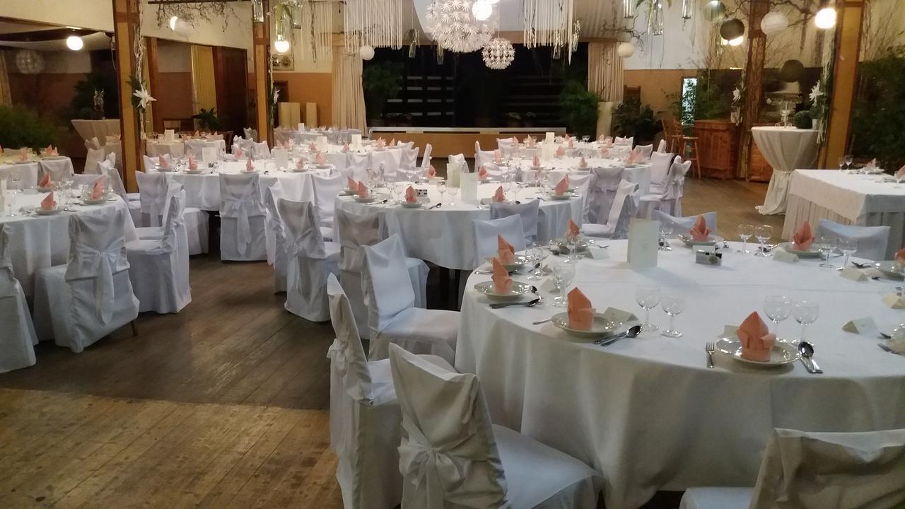 Landgasthof Schoenecke Wahrenholz Dış mekan fotoğraf